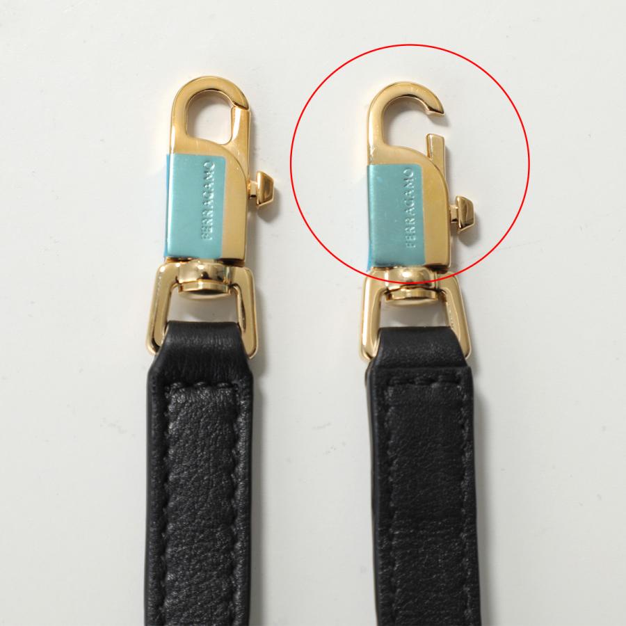 FERRAGAMO（フェラガモ） 【訳あり】FERRAGAMO ショルダーバッグ HUG
