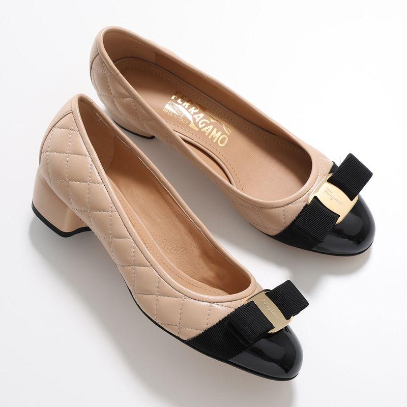 美品】 フェラガモ ヴァラ リボン ラバー パンプス ベージュサイズ5 FERRAGAMO（フェラガモ） パンプス VARA ヴァラ リボン 702227