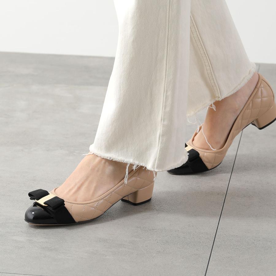 FERRAGAMO（フェラガモ） パンプス VARA ヴァラ リボン 702227