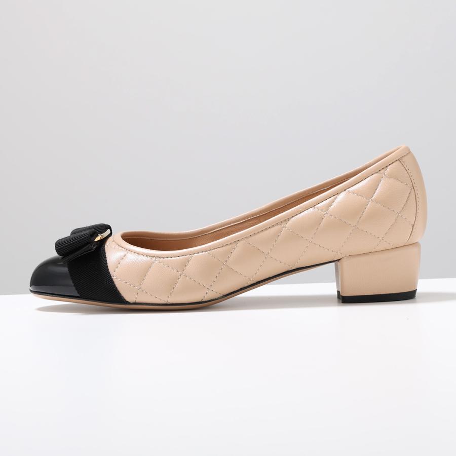FERRAGAMO（フェラガモ） パンプス VARA ヴァラ リボン 702227