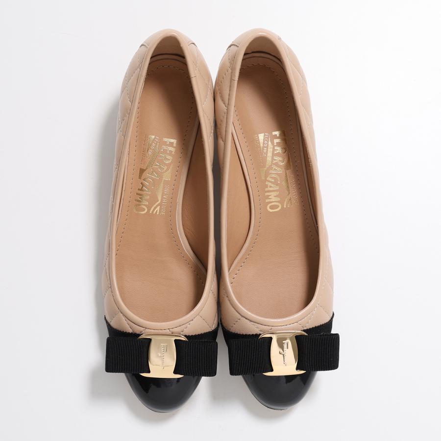 FERRAGAMO（フェラガモ） パンプス VARA ヴァラ リボン 702227