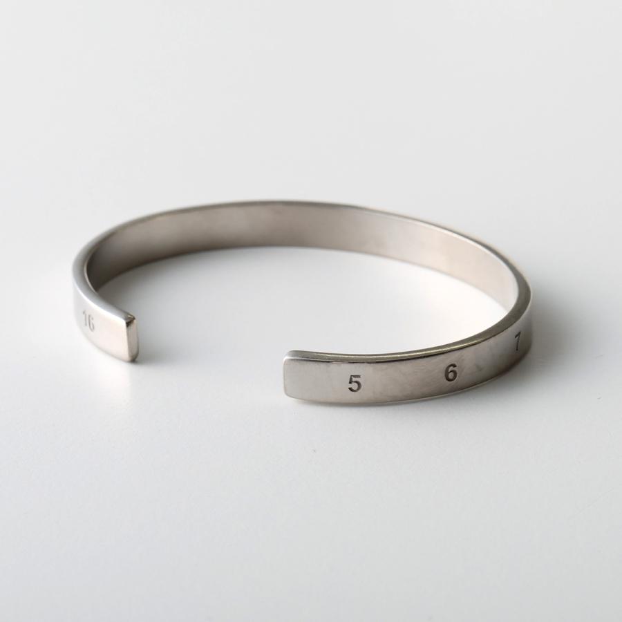 Maison Margiela（メゾンマルジェラ） バングル SM1UY0108 P9246