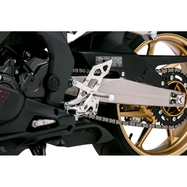 MORIWAKI モリワキ 05060-201T8-01 CBR250RR 17-19/20-22/23 BACK STEP KIT SILVERの画像