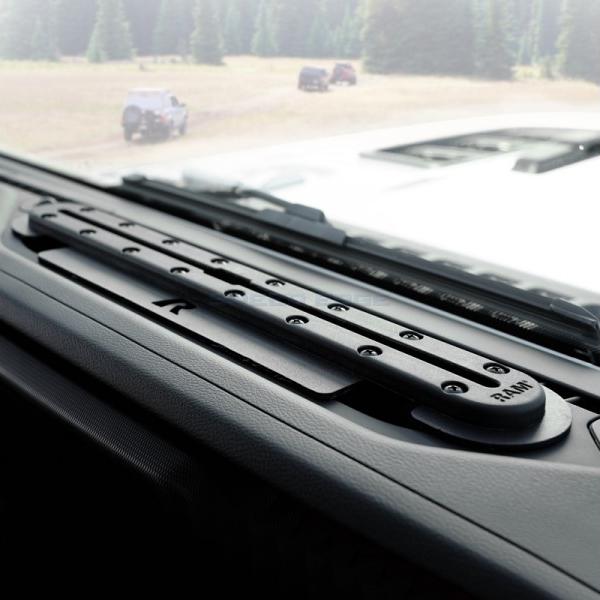 RAM MOUNTS ラムマウント タフトラック (JL/JT共通) 中古品 RAM MOUNTS（ラムマウント） RAM-DT-204-TRACKA12U タフトラックレール