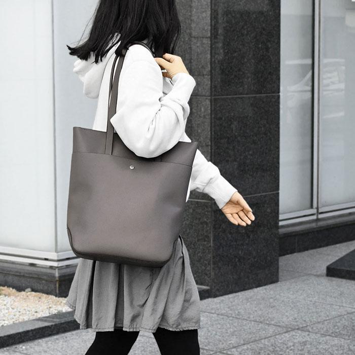 レガートラルゴ かるいかばん 縦型 トートバッグ Legato Largo LG-P0120 レディース 軽いカバン 軽いかばん かるいカバン 通勤 通勤バッグ 通勤用 A4 軽い 軽量の画像