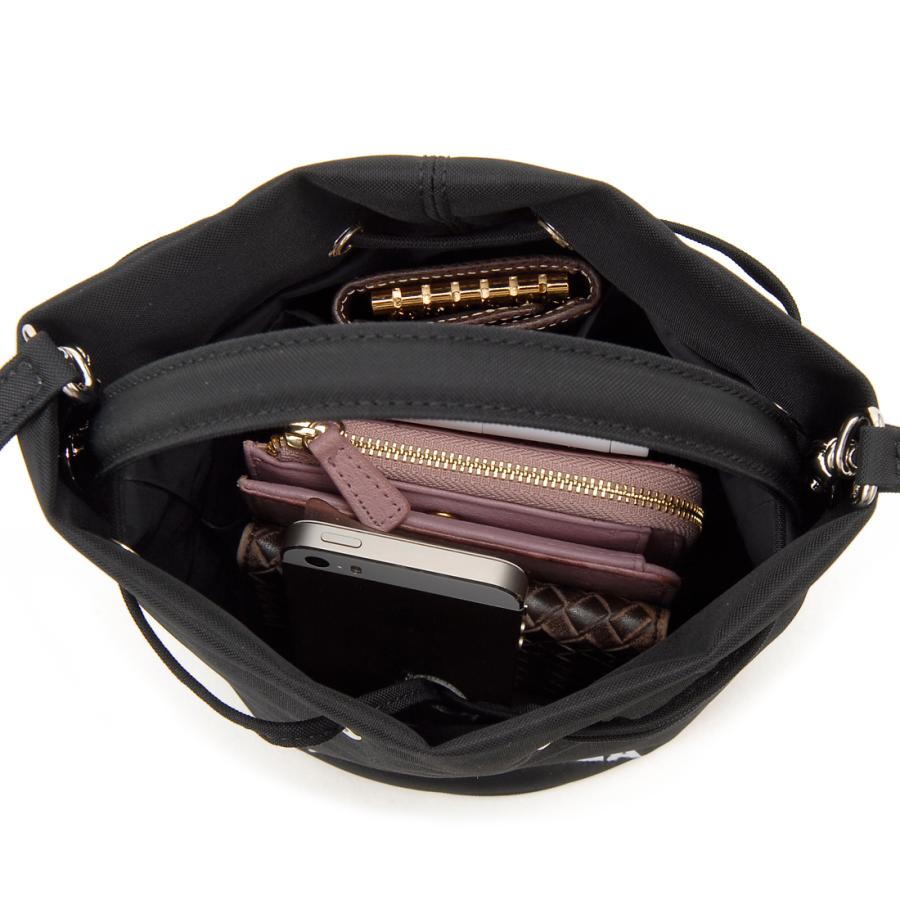 BALENCIAGA（バレンシアガ） ショルダーバッグ レディース ブラック