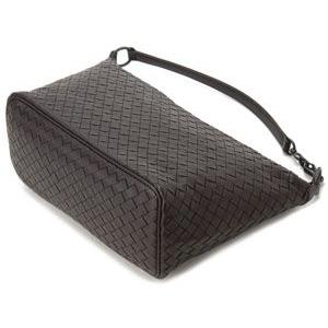 BOTTEGA VENETA ショルダーバッグ レザー ブラック 型押しロゴ レディース 高級レザーショルダーバッグ | Bottega Veneta® JP