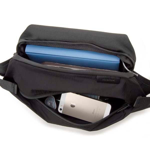 コートエシエル Cote&Ciel ボディバッグ ブラック 28675 Isarau イザラウ メッセンジャーバッグ | Cote&Ciel | 05