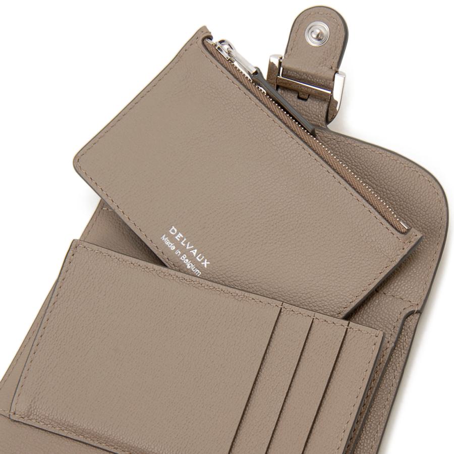 極美品　delvaux デルヴォー　三つ折り財布　ライトグレー 極美品 delvaux デルヴォー 三つ折り財布 ライトグレー 極美品 delvaux