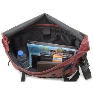 イーストパック east pak メッセンジャーバッグ グラフチェック EASTPAK（イーストパック ）の「【EASTPAK／イーストパック