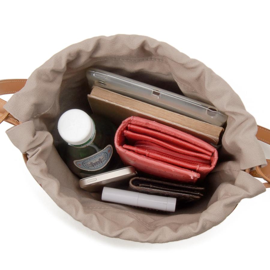 IL BISONTE（イルビゾンテ） ショルダーバッグ レディース BBU025