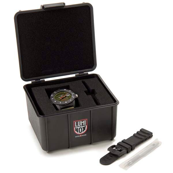 LUMINOX（ルミノックス） 腕時計 メンズ 45mm グリーン×ブラック XS