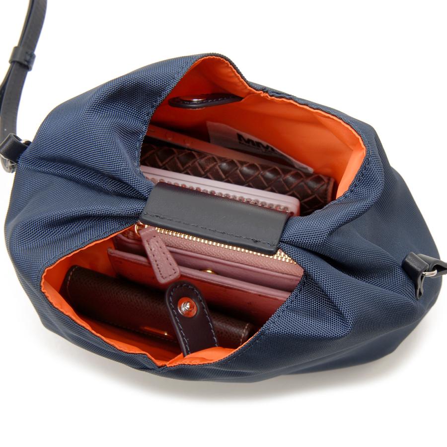 Maison Margiela ネイビー ベルベット ショルダーバッグ Maison Margiela ネイビー ベルベット ショルダーバッグ