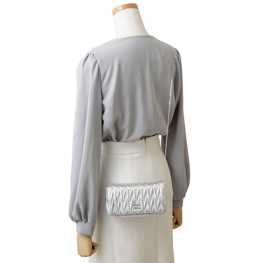 miu miu（ミュウミュウ） ショルダーバッグ レディース 5BP086AN88