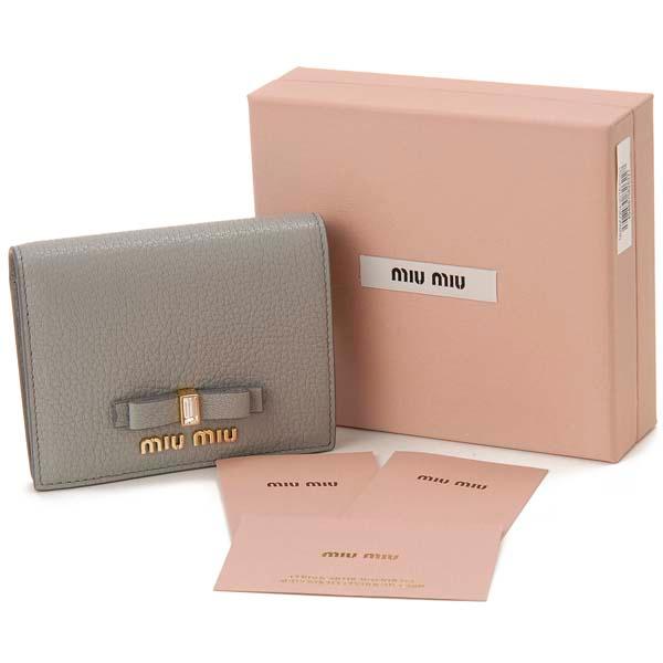 miu miu（ミュウミュウ） 財布 ニつ折り財布 レディース グレー 5MV204