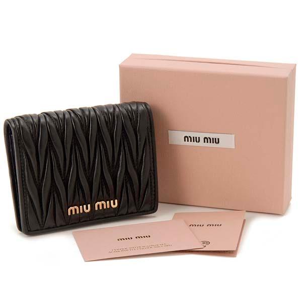 ミュウ ミュウ Miu Miu MATELASSE'MIU 二つ折り財布 財布 レザー レディース ブラック系 5MV204AFPPF0002 【新品】 ミュウミュウ Miu Miu 二つ折り財布 マテラッセ ブラック レディース