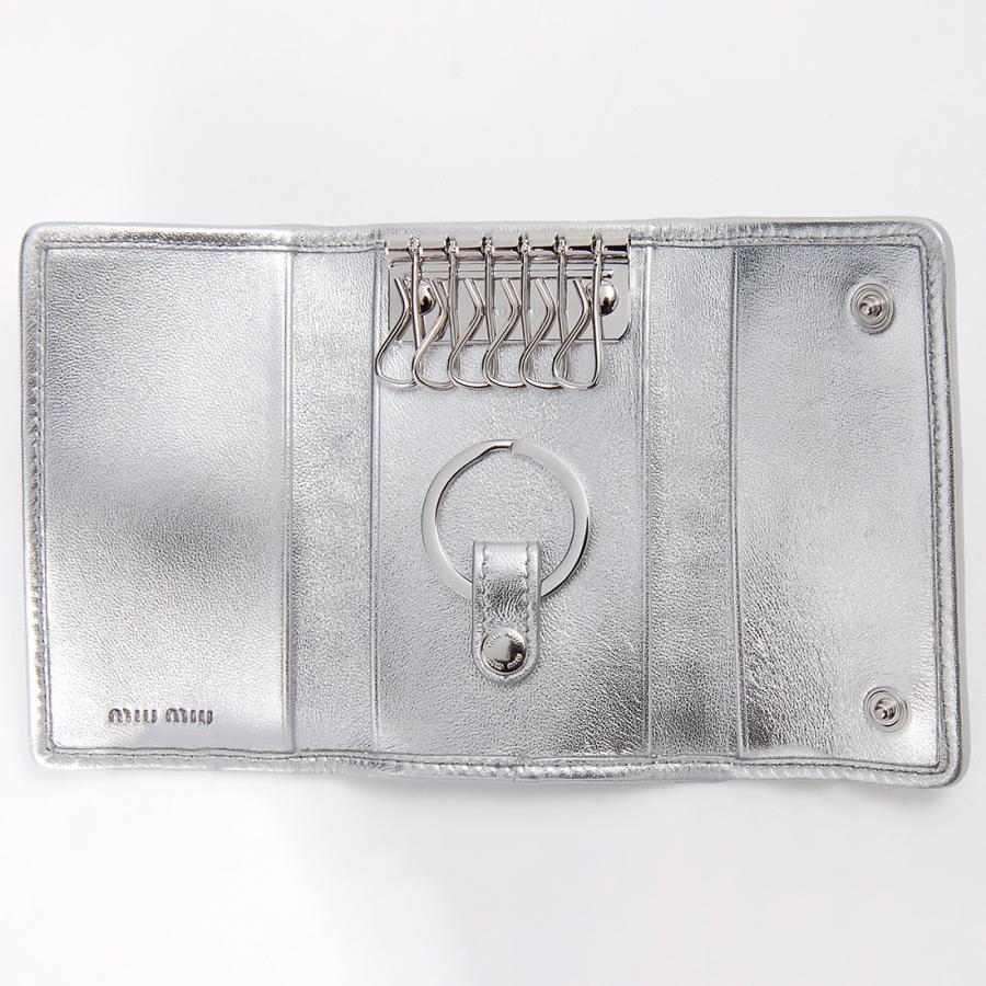 miu miu（ミュウミュウ） 只今決算セール キーケース シルバー 5PG004