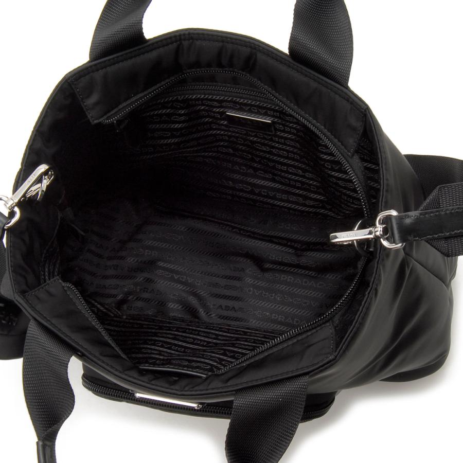 PRADA 黒 ファスナーデザイン 牛革 大きめBAG