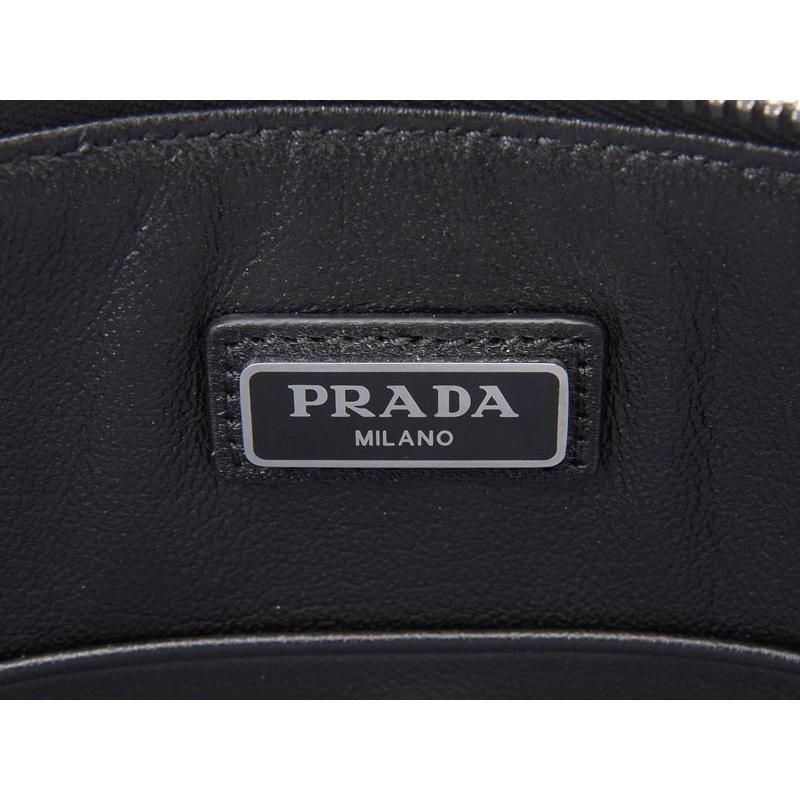 PRADA　プラダ　セカンドバッグ　クラッチバッグ　三角ロゴ　ナイロン　ブラック PRADA プラダ クラッチバッグ メンズ 三角ロゴ 箱型 セカンド