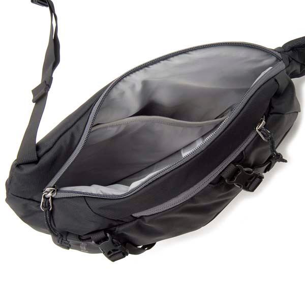 patagonia（パタゴニア） ボディバッグ ブラック 黒 48261BLK ATOM