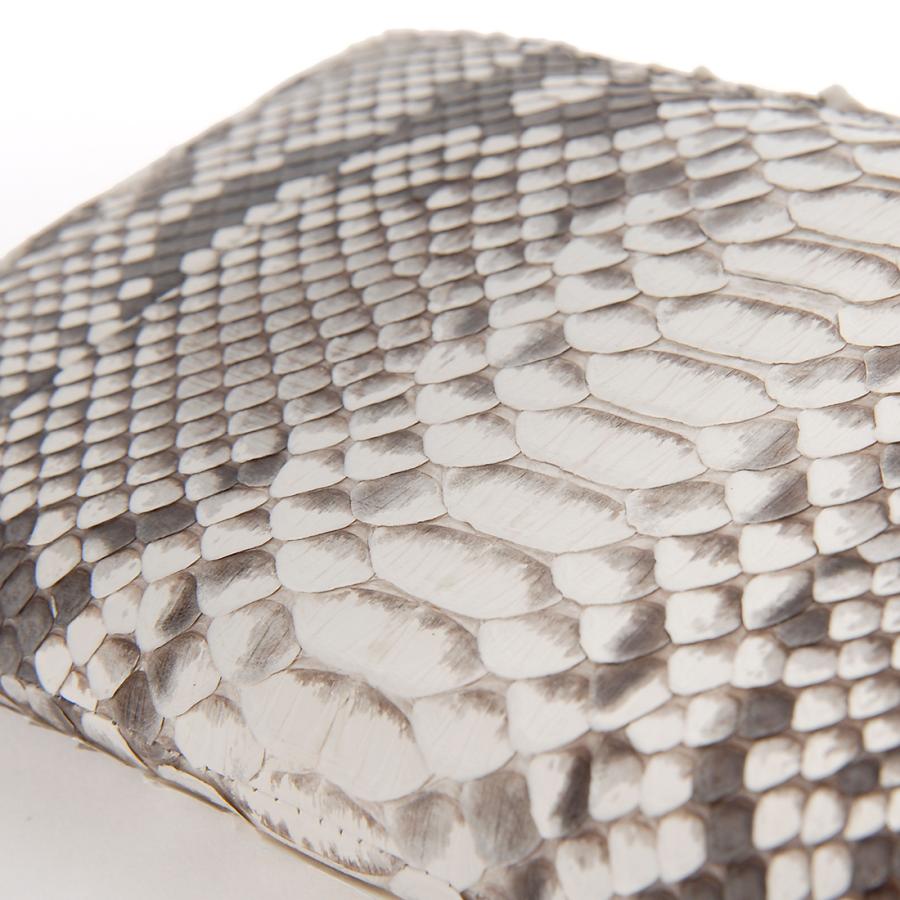 3月決算セール 在庫一掃セール ダイヤモンド パイソン ラウンドファスナー長財布 蛇革 長財布 本革 開運 金運 財運 縁起 財布 |  | 09