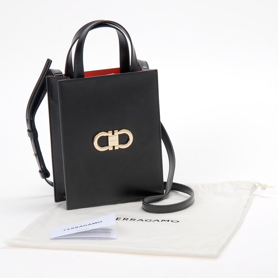 FERRAGAMO（フェラガモ） ポイント5倍 ショルダーバッグ レディース 21