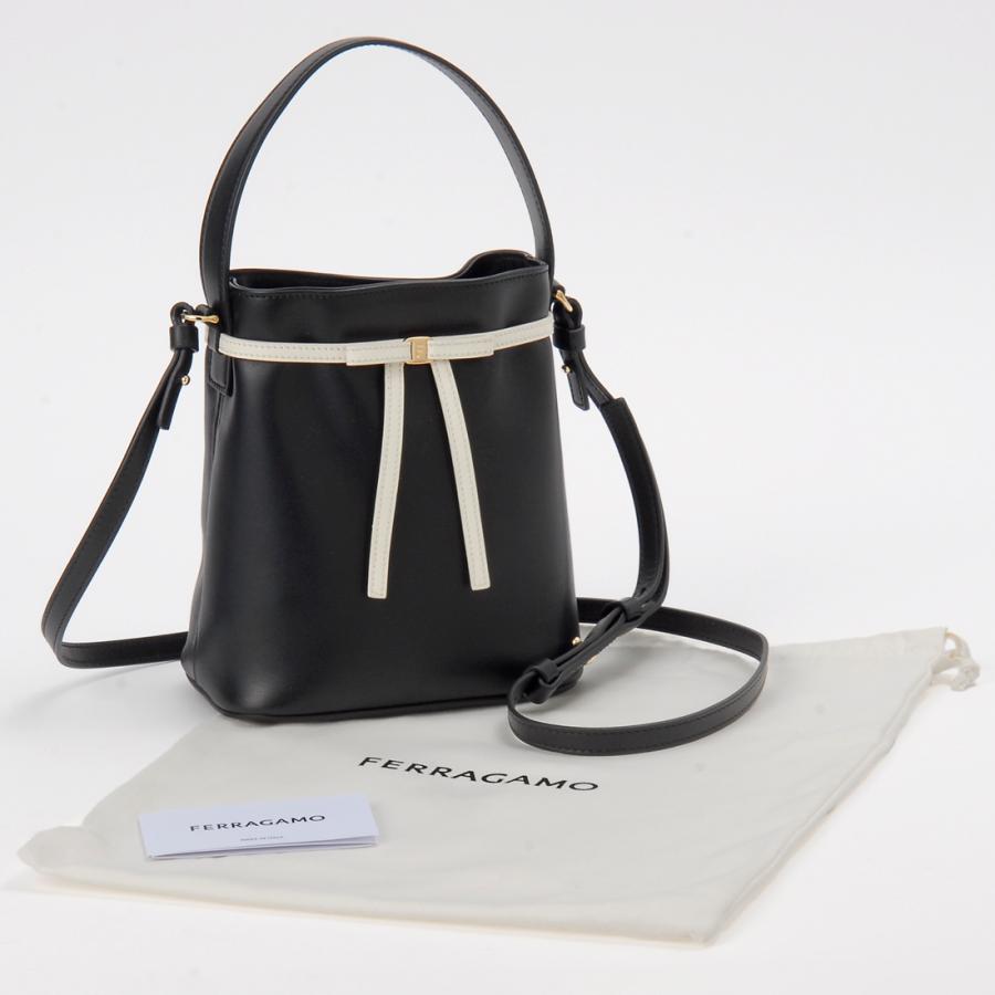 FERRAGAMO（フェラガモ） ショルダーバッグ レディース 22 1081 790187