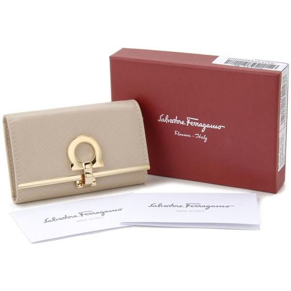 サルヴァトーレフェラガモ キーケース レザー　ベージュ FERRAGAMO Salvatore Ferragamo サルバトーレフェラガモ キー