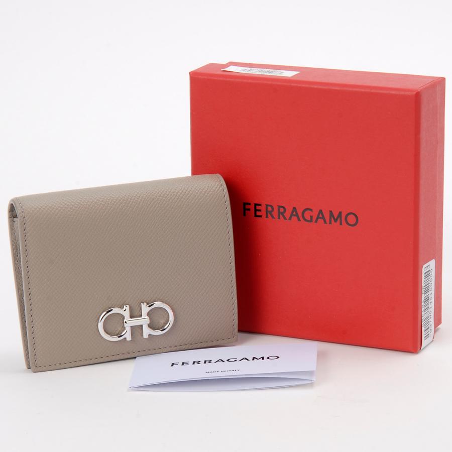 FERRAGAMO（フェラガモ） 二つ折り財布 レディース SFE22 D780 GANCIO