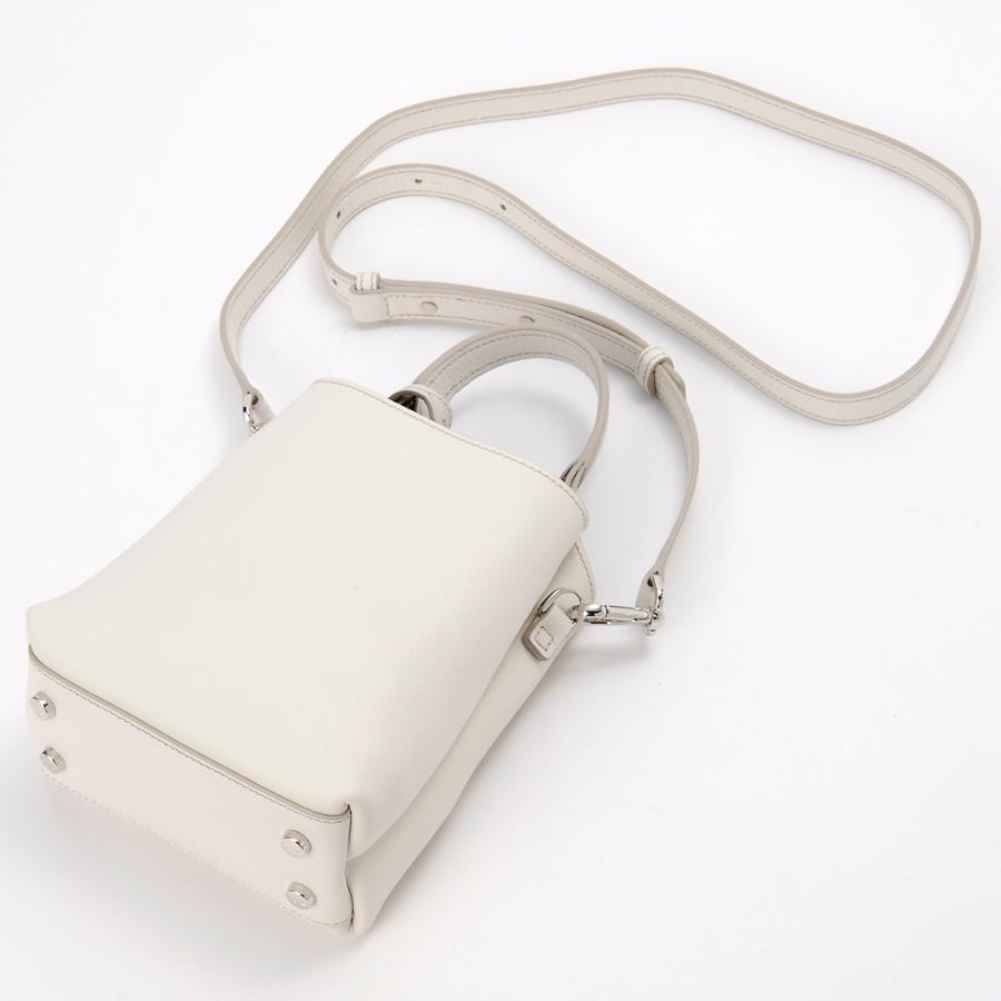 TOD'S トッズ ショルダーバッグ レディース XBWAPAT9000 QRI BK TOD'S トッズ ショルダーバッグ レディース XBWAPAT9000 QRI BK