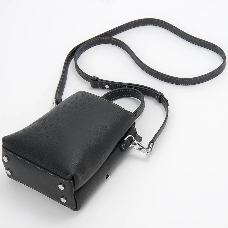TOD'S トッズ ショルダーバッグ レディース XBWAPAT9000 QRI BK TOD'S トッズ ショルダーバッグ レディース XBWAPAT9000 QRI BK