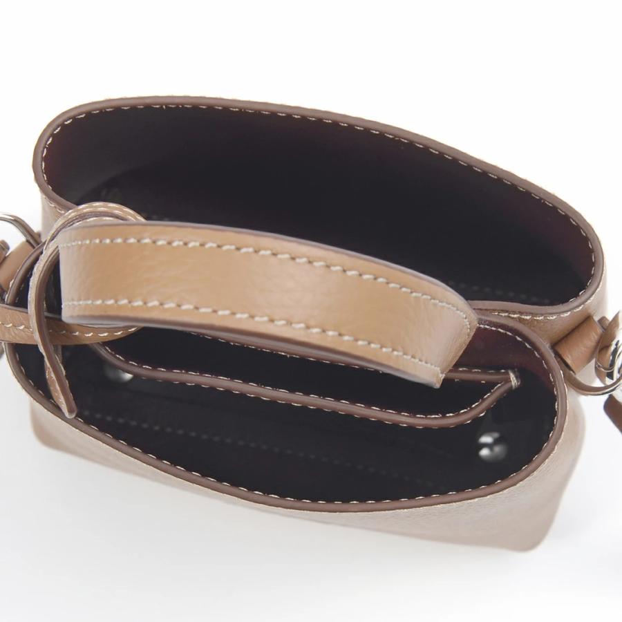 TOD'S トッズ ショルダーバッグ レディース XBWAPAT9000 QRI BK TOD'S トッズ ショルダーバッグ レディース XBWAPAT9000 QRI BK