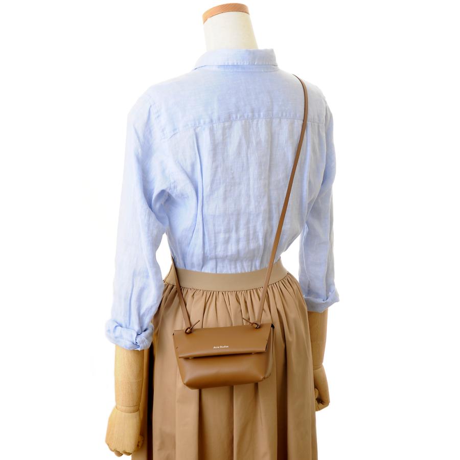 超paypay祭 訳あり かぶせ左側折返し部分の糸が取れている Acne