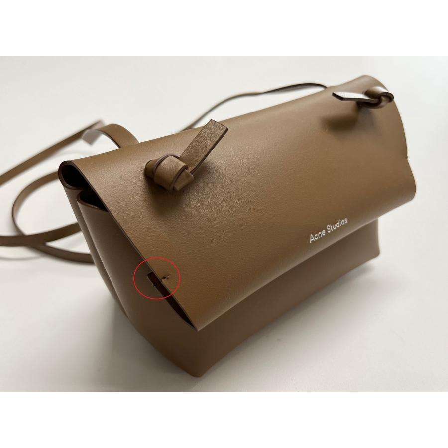 訳あり かぶせ左側折返し部分の糸が取れている Acne Studios