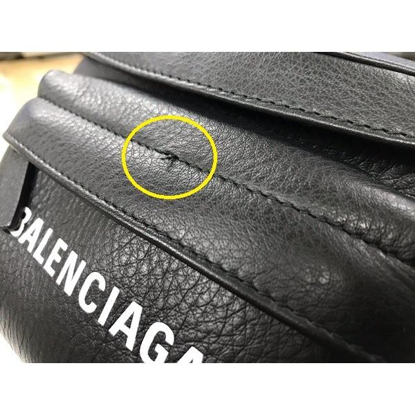 JK　BALENCIAGA ボディバッグ ブラック BALENCIAGA ブラック ボディバッグ - メルカリ