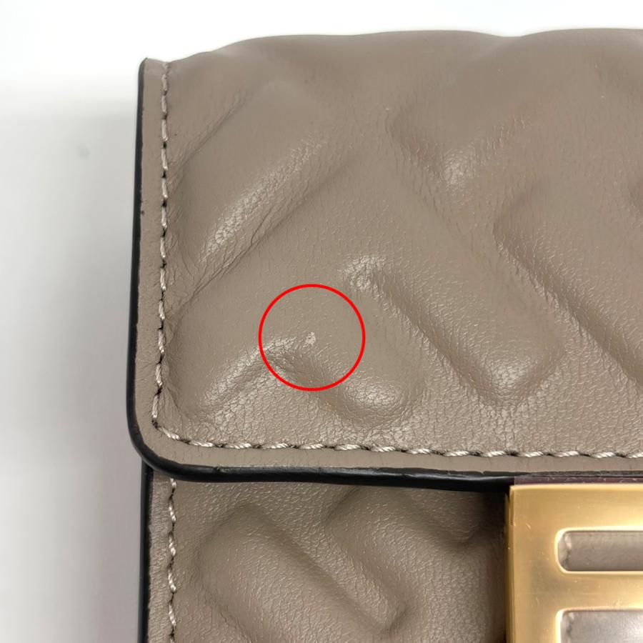 ボーナスストアPlus10％対象店 訳あり 正面左側にキズあり FENDI フェンディ 三つ折り財布 レディース グレージュ 8M0395 AAJD F0E65 TRI FOLD WALLETの画像