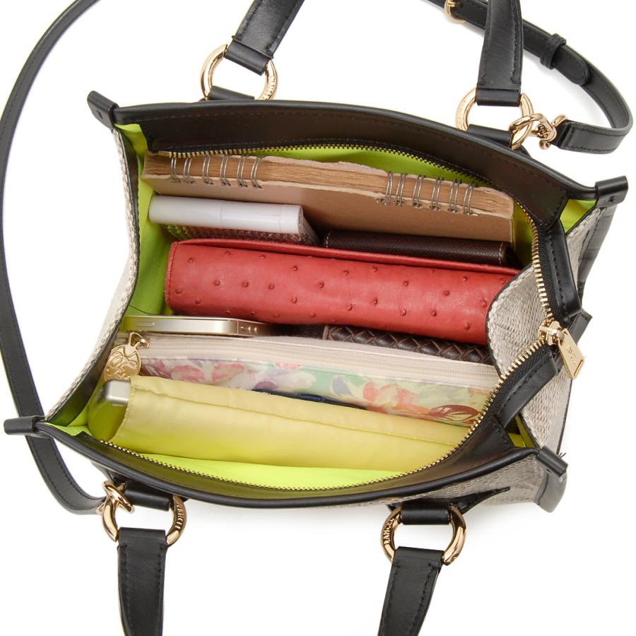 LANCEL（ランセル） 訳あり 背面右側取っ手部分に傷あり ハンドバッグ