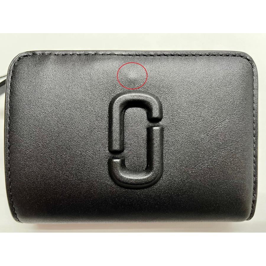 訳あり 正面に異物感あり マークジェイコブス MARC JACOBS 二つ折り