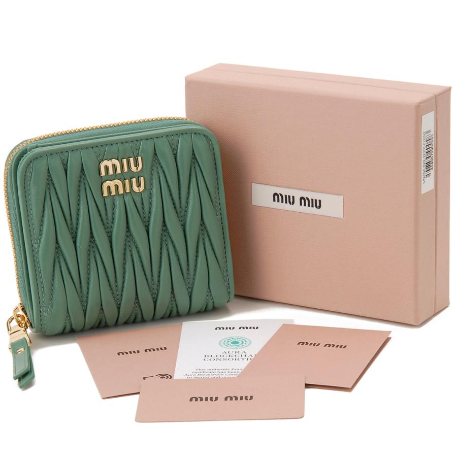訳あり カード入れ部分に革はがれあり MIU MIU ミュウミュウ 二つ折り 