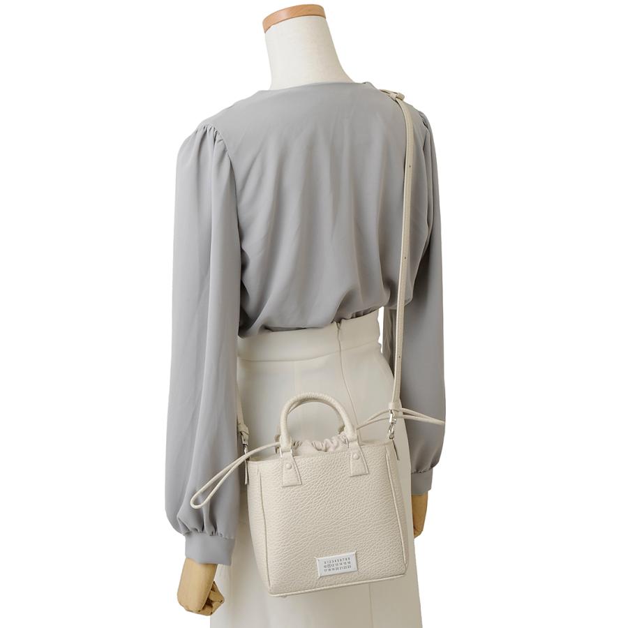 訳あり　巾着のヒモが抜けている　Maison Margiela メゾンマルジェラ ショルダーバッグ レディース ブラック SB1WG0047P4348T8013 5AC TOTE VERTICAL 超paypay祭 訳あり 巾着のヒモが抜けている メゾンマルジェラ Maison