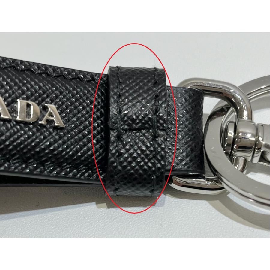 訳あり ベルト部分の縫い目が粗い、保存時の巻紙なし プラダ PRADA