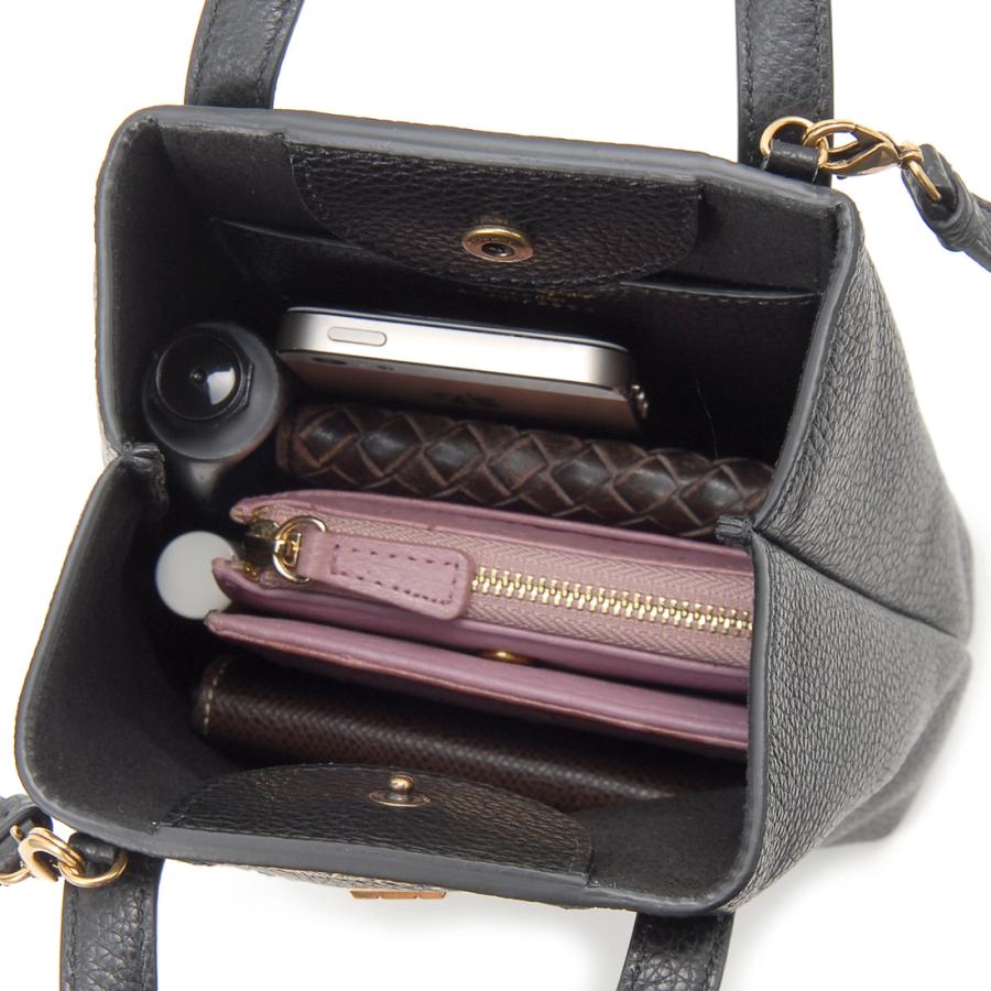FERRAGAMO（フェラガモ） 訳あり 箱不良 ショルダーバッグ レディース