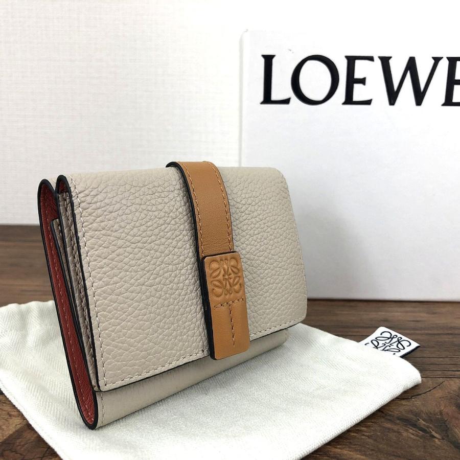 LOEWE 送料込み！ 極美品 コンパクトウォレット ベージュ系 箱付き 363  