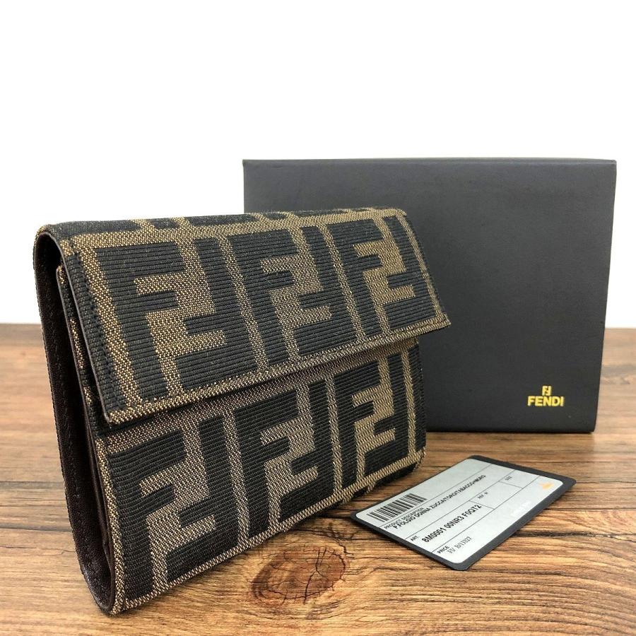 未使用品 FENDI 三つ折り財布 ズッカ柄 箱付き 419-