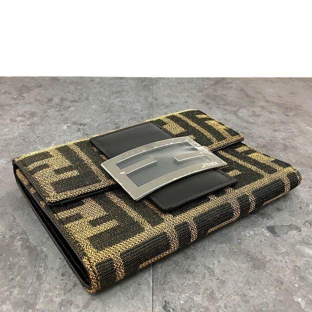 FENDI 送料込み! 未使用品 三つ折り財布 ズッカ柄 箱付き 447 FENDI 送料込み! 未使用品 三つ折り財布 ズッカ柄 箱付き 447