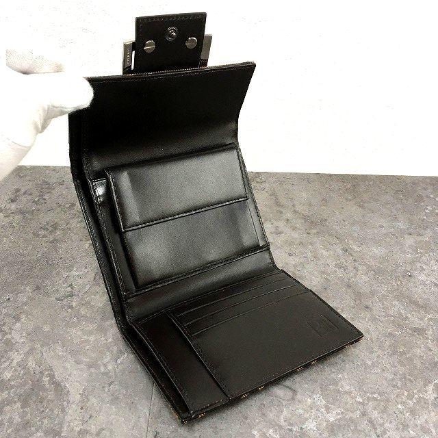 FENDI 送料込み! 未使用品 三つ折り財布 ズッカ柄 箱付き 447 FENDI 送料込み! 未使用品 三つ折り財布 ズッカ柄 箱付き 447