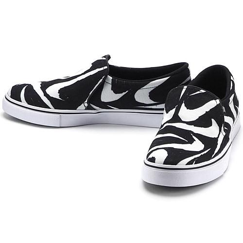 nike court royale slip on