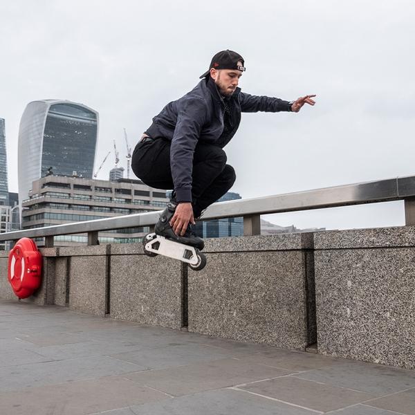 【値下げ⭕️】 ESCEND BLADES Doop Boots 電動 インラインスケート ローラーブレード スケート ローラースケート 子供 大人 誕生日 プレゼント クリスマス ブラック 【MYK3488289625】(125840円)