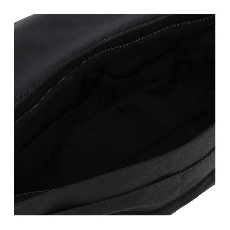 Fender（フェンダー） ショルダーバッグ B5 Lサイズ メンズ レディース