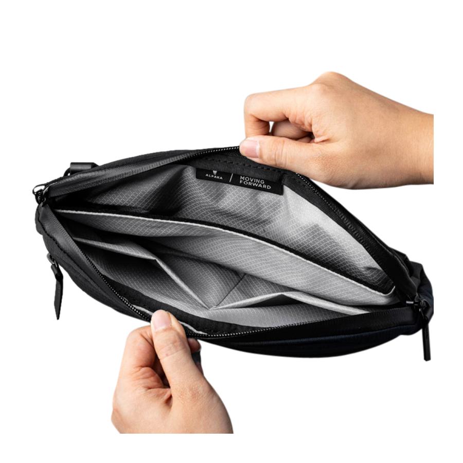 【未使用級】ALPAKA アルパカ ボディバッグ　ショルダーバッグ ブラック ALPAKA アルパカ FLIGHT SLING ショルダーバッグ ボディバッグ
